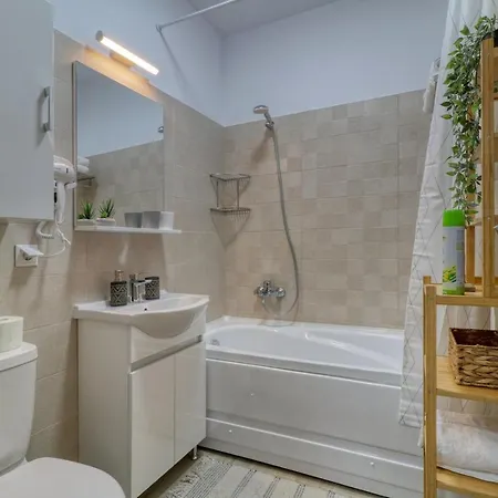 בוקרשט Homie Studio Apartment - Private Parking - Self Check-In מראה חיצוני תמונה