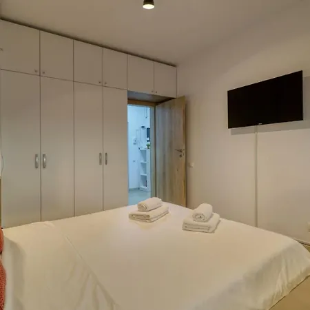 בוקרשט Homie Studio Apartment - Private Parking - Self Check-In מראה חיצוני תמונה
