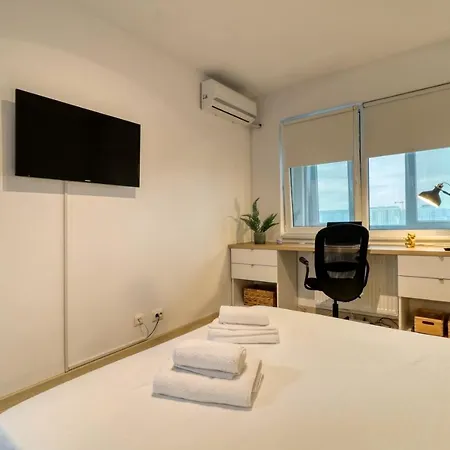 בוקרשט Homie Studio Apartment - Private Parking - Self Check-In מראה חיצוני תמונה